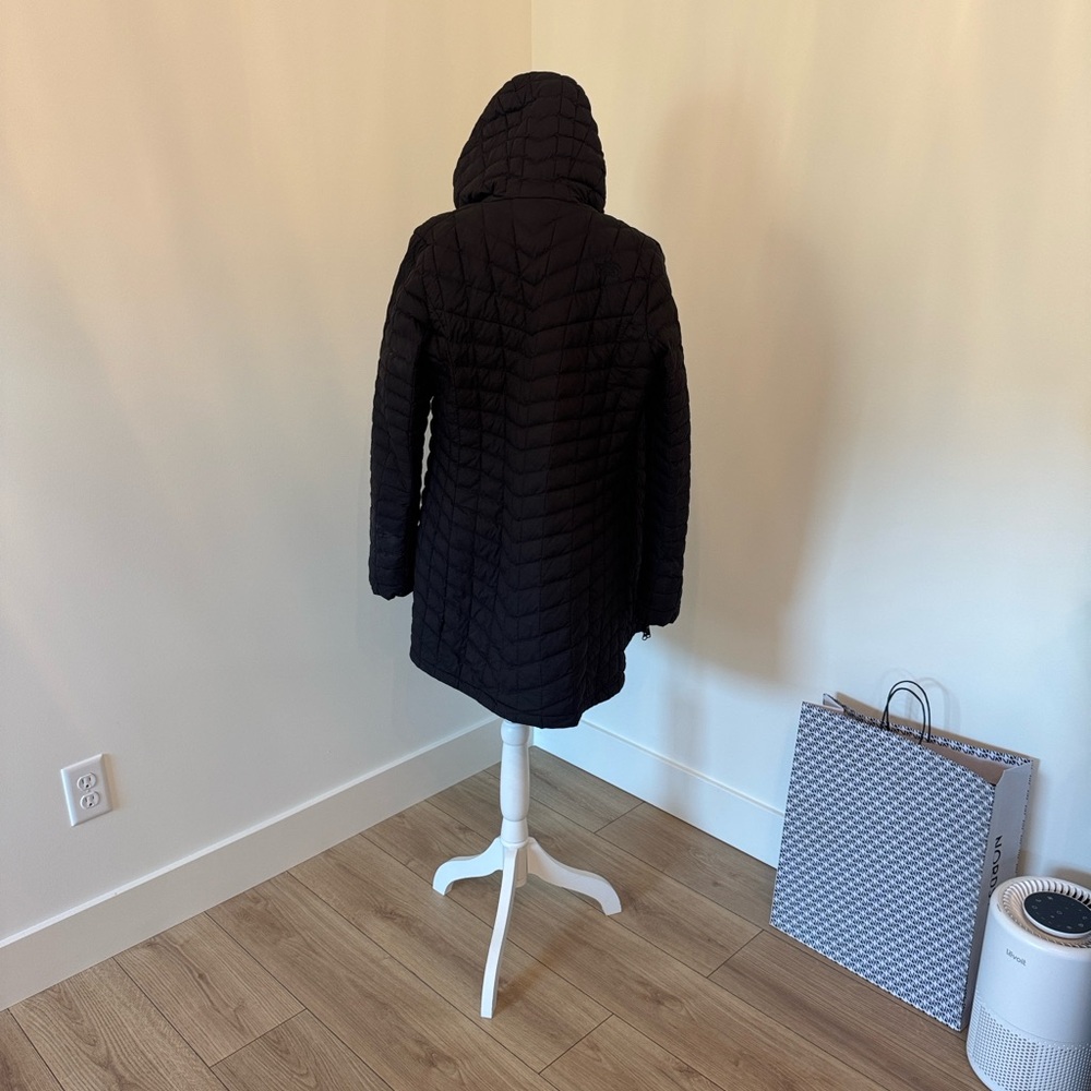 The North Face ThermoBall PrimaLoft Hooded Parka - Picture 2 of 7